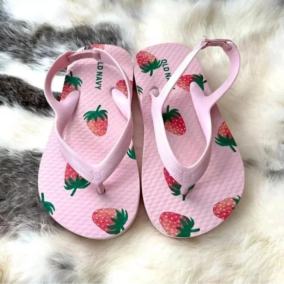 Old Navy flip flop  sandals strawberry - Picture 3 of 4